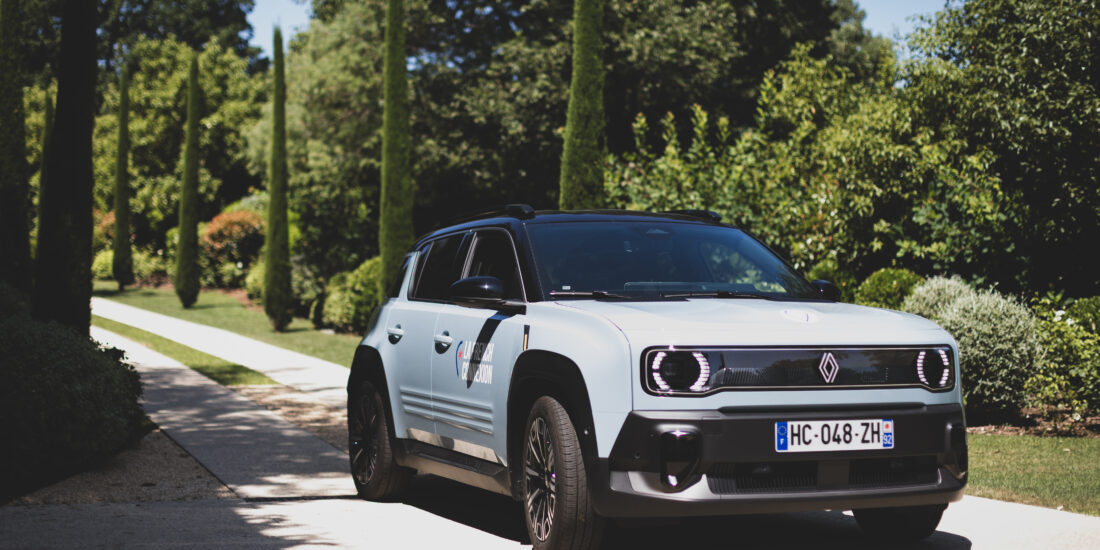 Renault R4L x La French Connexion